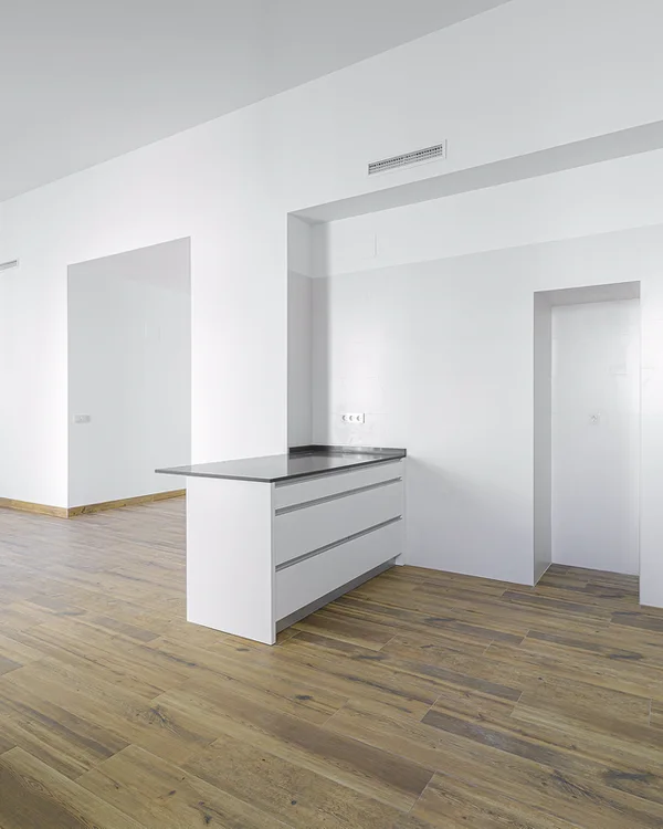 Vivienda terminada y vacía, lista para venderse o alquilarse