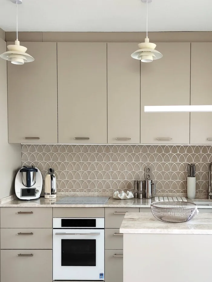 Cocina y comedor del piso reformado en Torre Horadada